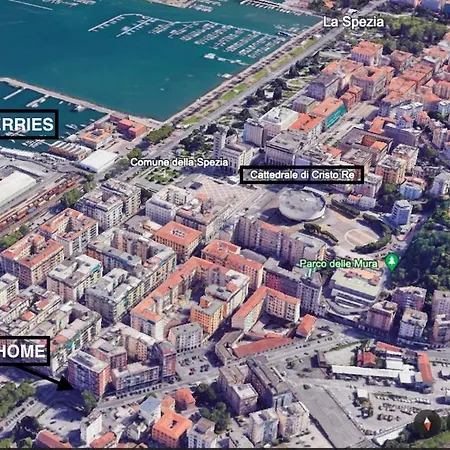 Monolocale Con Posto Auto La Chicca Del Golfo La Spezia